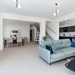 Lamzi's Villa